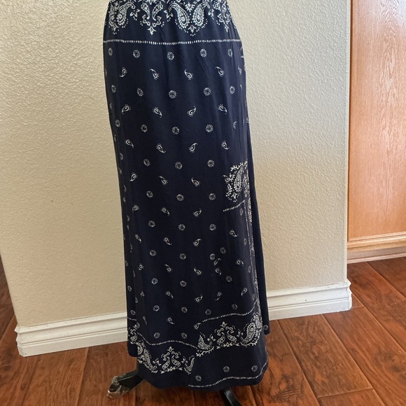 NEW Theory Sopheena Bandana 100% Silk Maxi Skirt In Navy Ivory *damage* - Picture 5 of 15